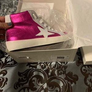 Brand new Meline made in Italy Fuchsia high tops